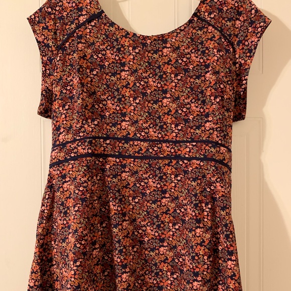 Beautiful Dressy Maternity Top - Picture 2 of 8